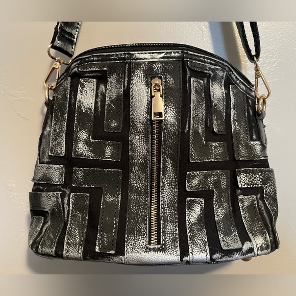 CHAOS By Elsie Patchwork Colorblocking Genuine Leather Handbag - Picture 5 of 17
